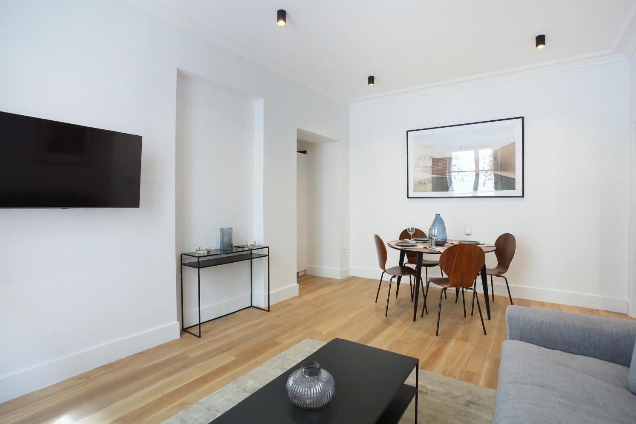 Apartment Palais Royal By Studio Prestige ปารีส ภายนอก รูปภาพ